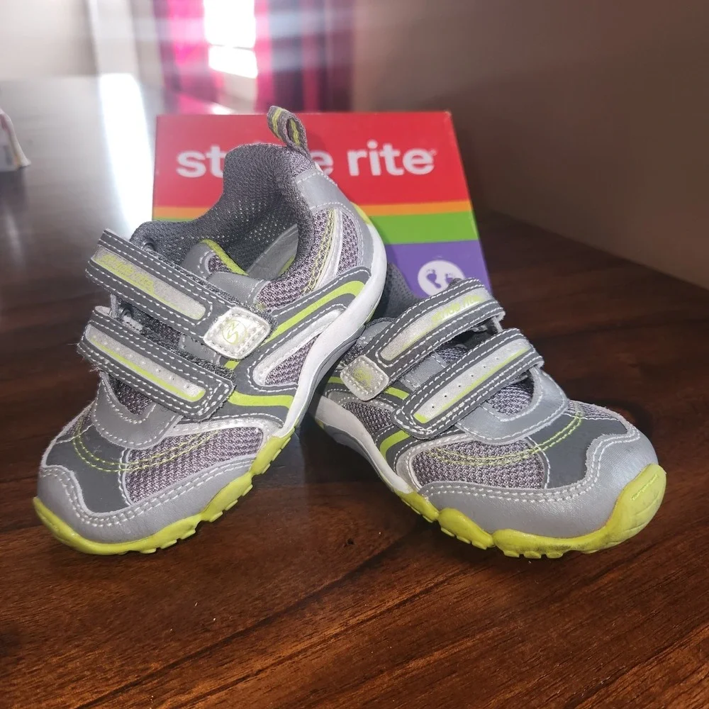 Stride Rite SRT Falcon shoes Grey/Lime  Boys 5 M Toddler Kids shoes